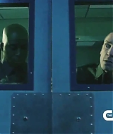 2013-Arrow-BloodRush-S01E05-20.jpg