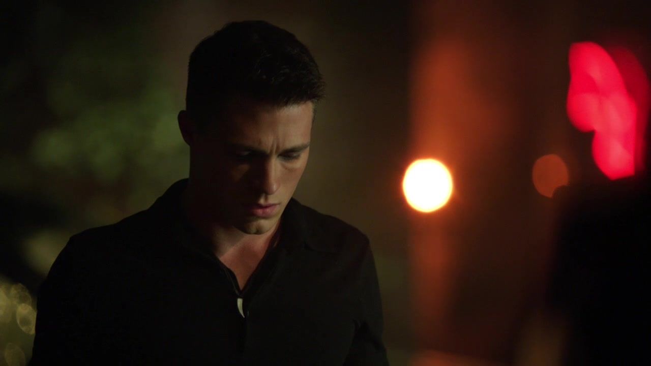 Arrow-S02-E01-0230.jpg