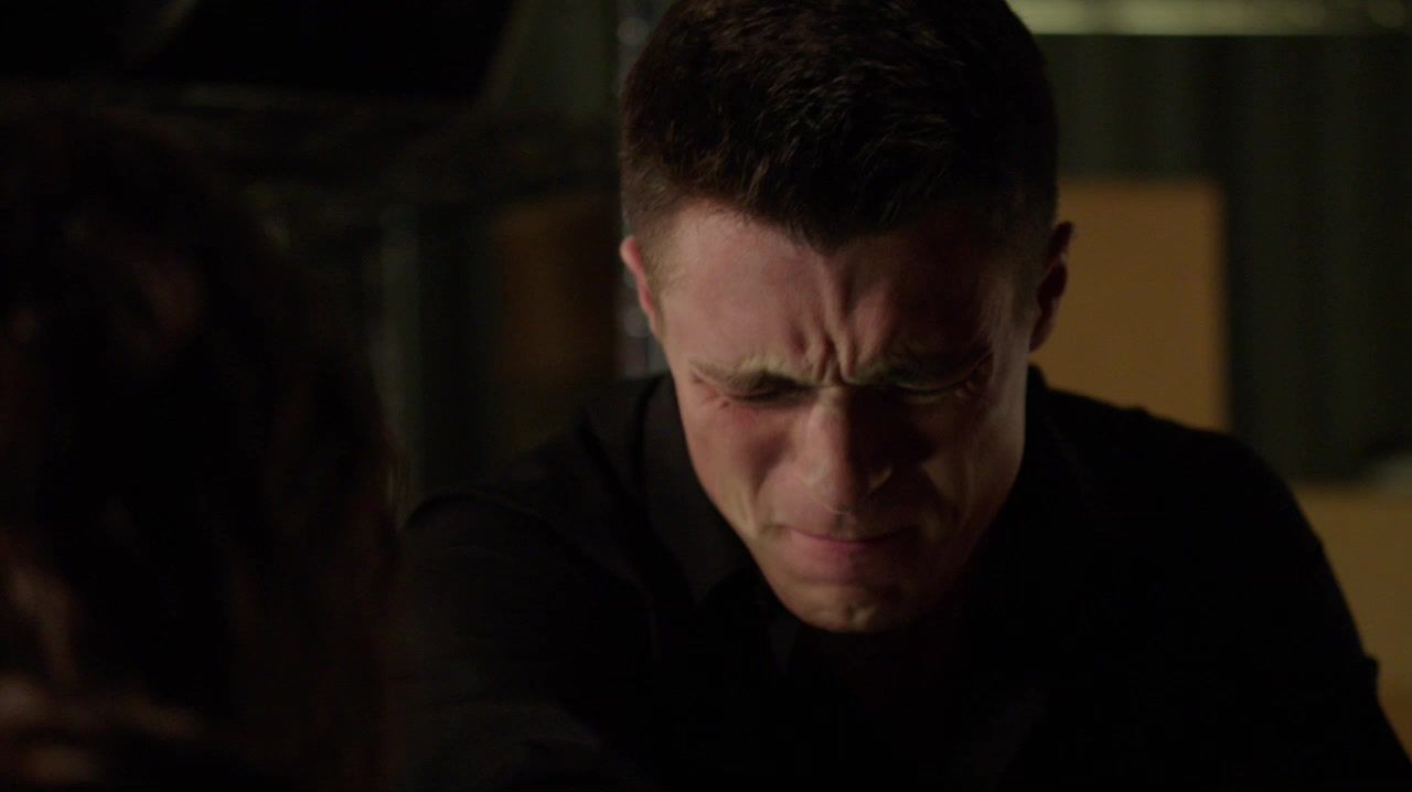 Arrow-S02-E219-0071.jpg