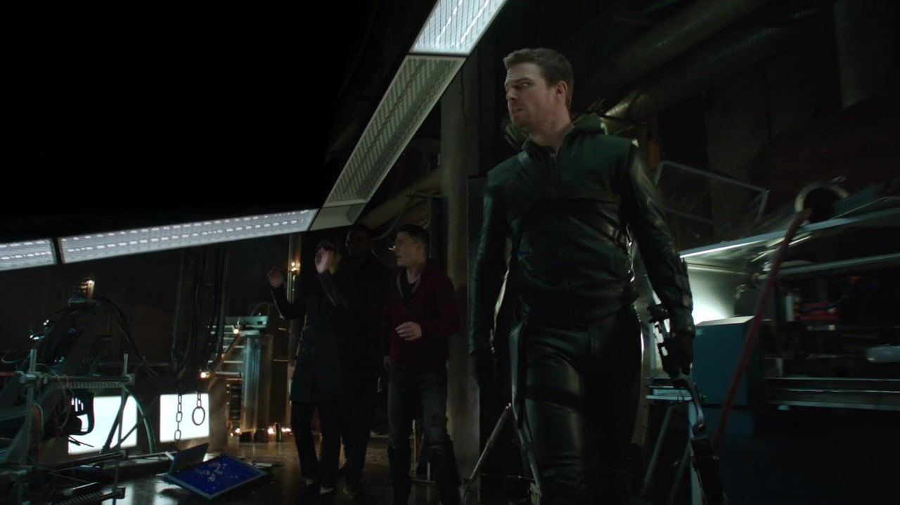 Arrow-S02-E23-0014.jpg