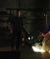 Arrow-S03E02-0015.jpg