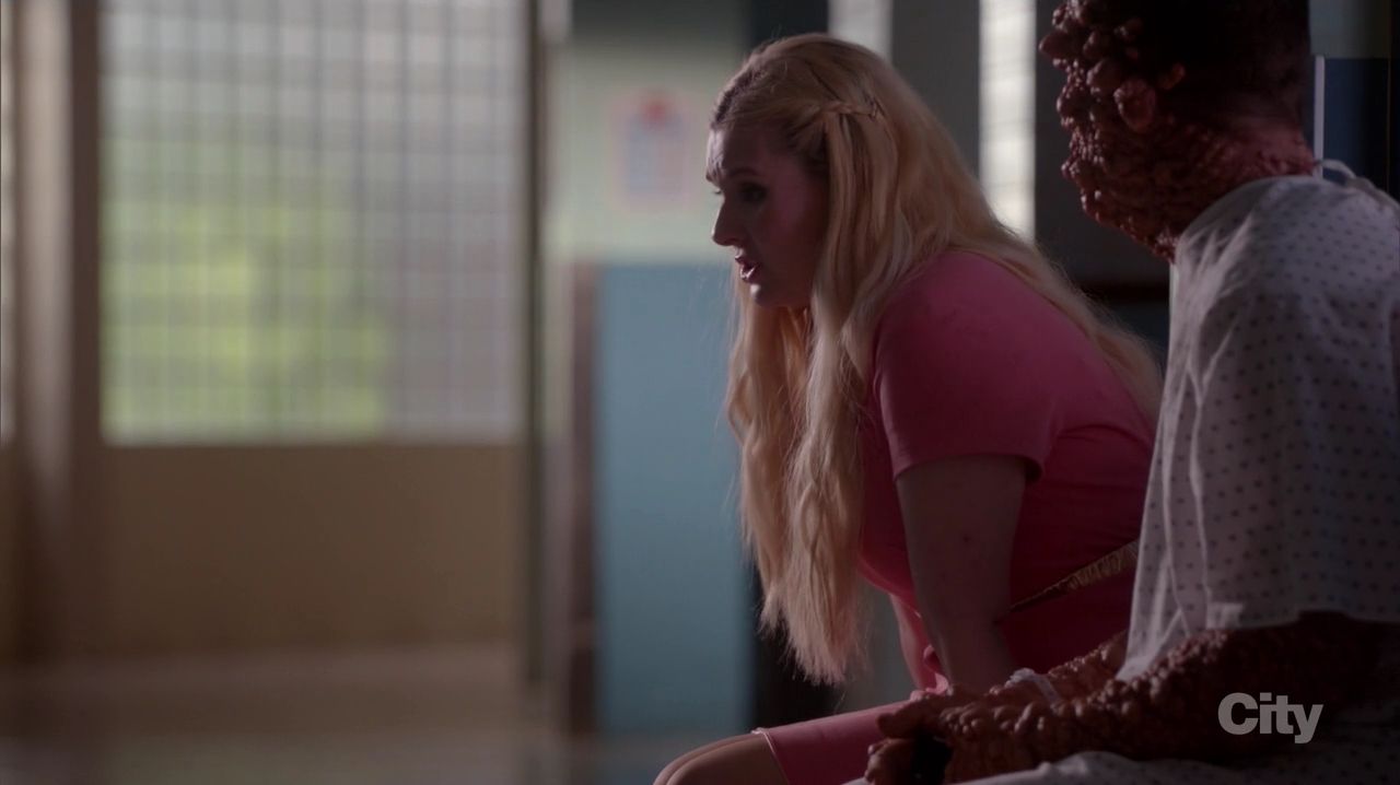 ScreamQueens-S02E02-037.jpg